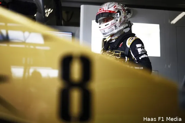 Grosjean garage China