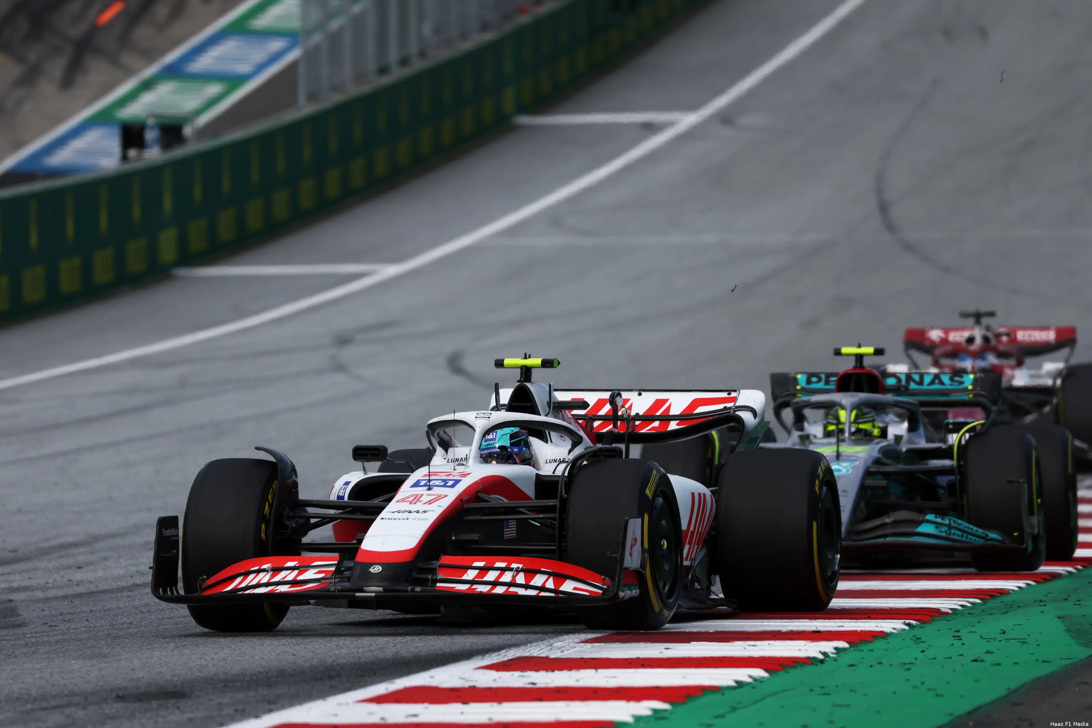 Mick Schumacher Lewis Hamilton VF22 Haas W13 Mercedes sprintrace GP Oostenrijk 2022