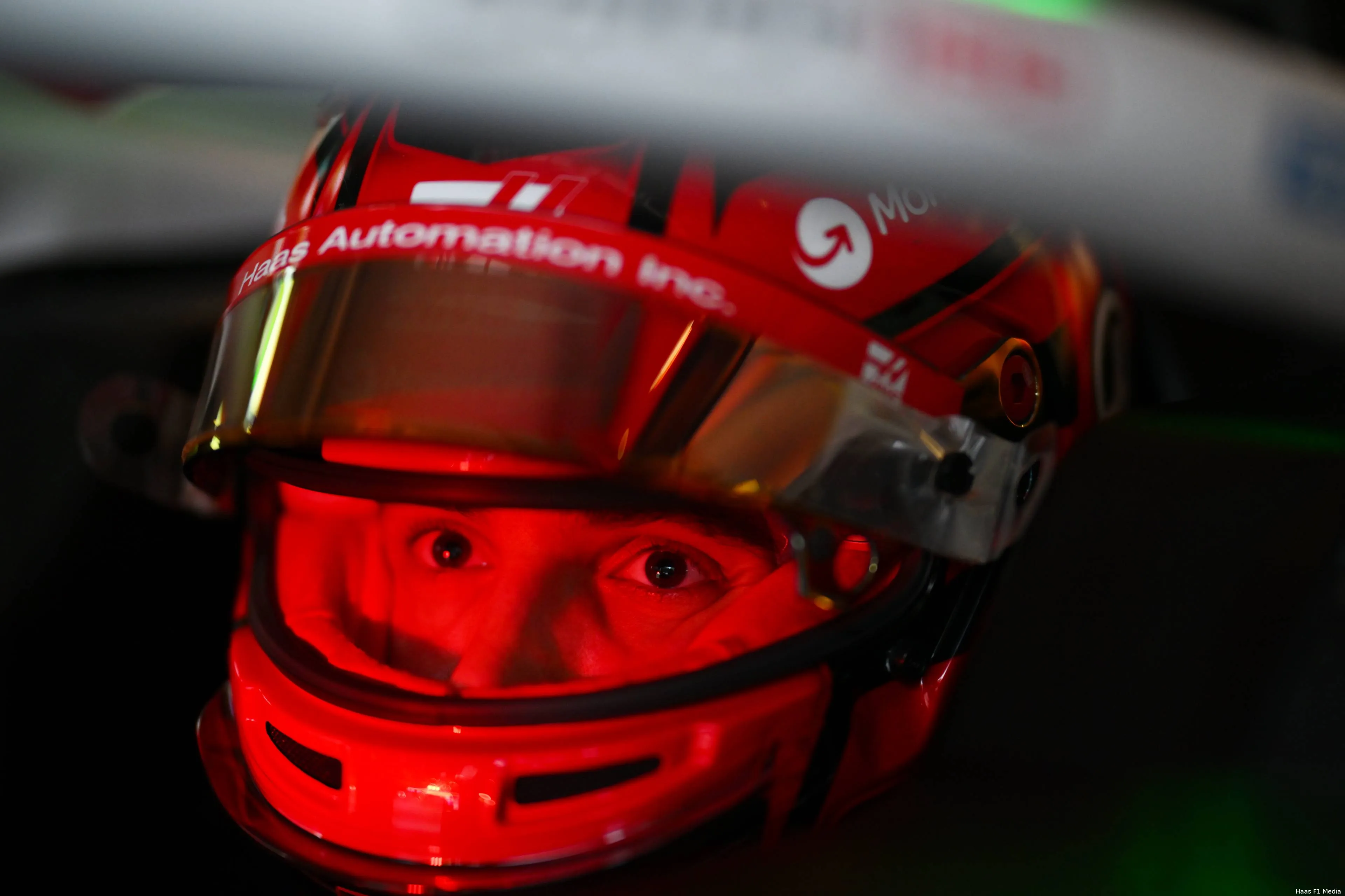 esteban ocon haas testdag 2 bahrein 2025