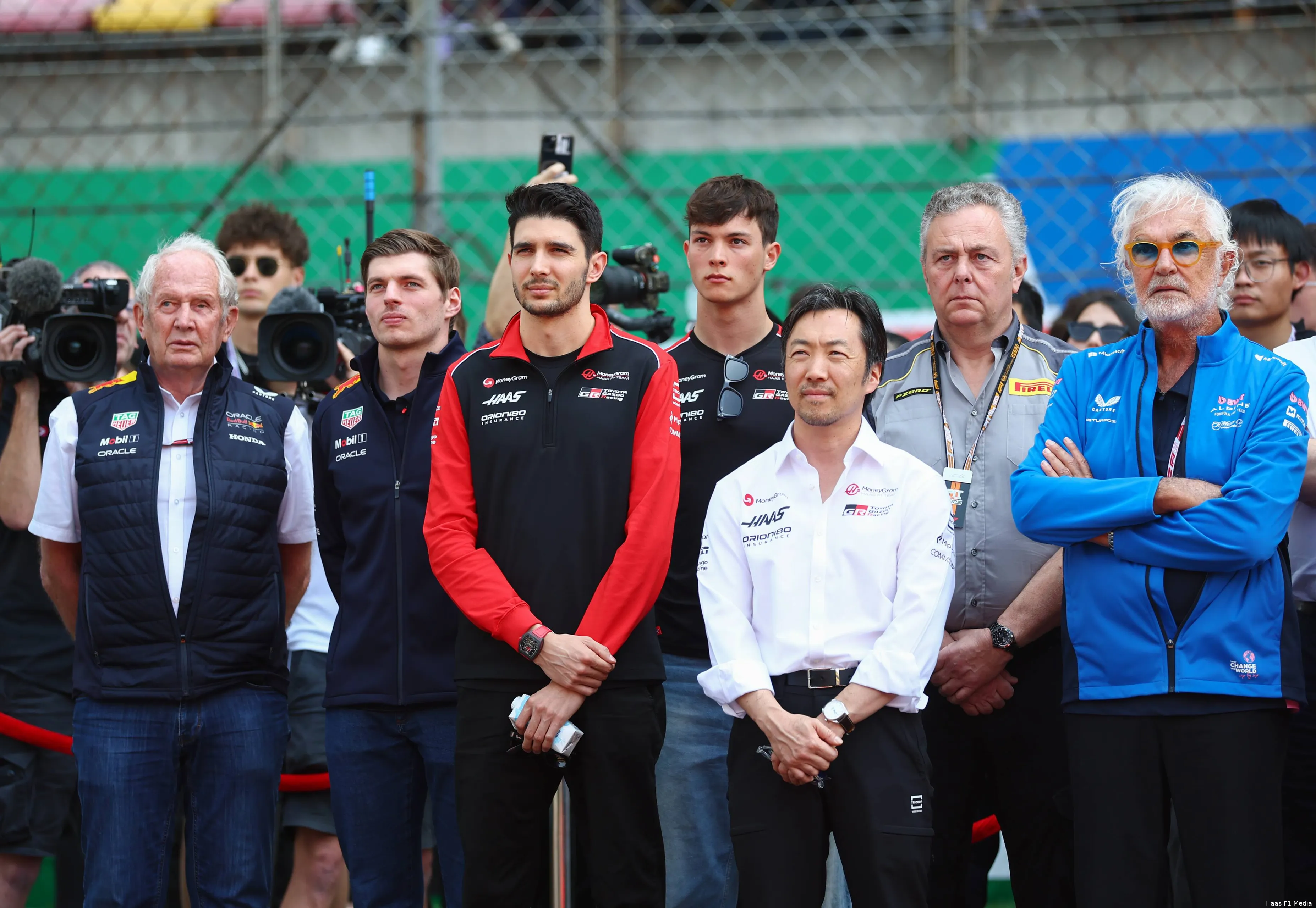 esteban ocon haas ayao komatsu oliver bearman mario isola flavio briatore max verstappen helmut marko red bull racing alpine pirelli zondag china 2025