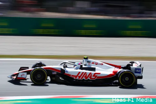 Mick
Schumacher voor het eerst in Q3, tijdens de GP van Spanje 2022 (Foto: Haas F1
Media)