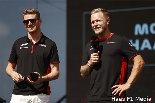 <i>Voor dertigers Hülkenberg en Magnussen viel er weinig eer te behalen op de zondagen met de VF-23.</i>