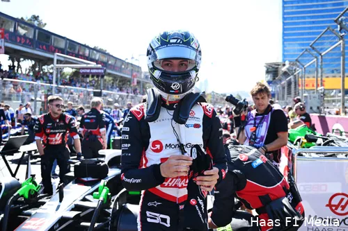 oliver bearman haas gp azerbeidzjan zondag 2024