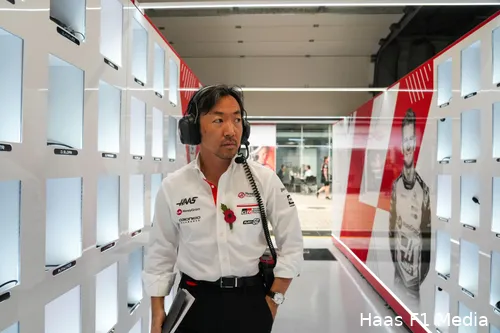 ayao komatsu haas 8139