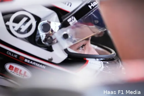 <i>Bearman rijdt dit jaar voor Haas, en mocht in 2024 al meerdere keren voor het team in actie komen.</i>