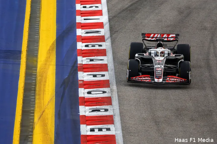 In Singapore wist Kevin Magnussen de race niet uit te rijden in zijn Haas.
