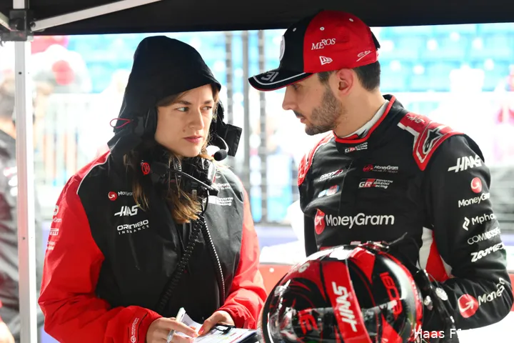 esteban ocon laura mueller haas gp australie 2025