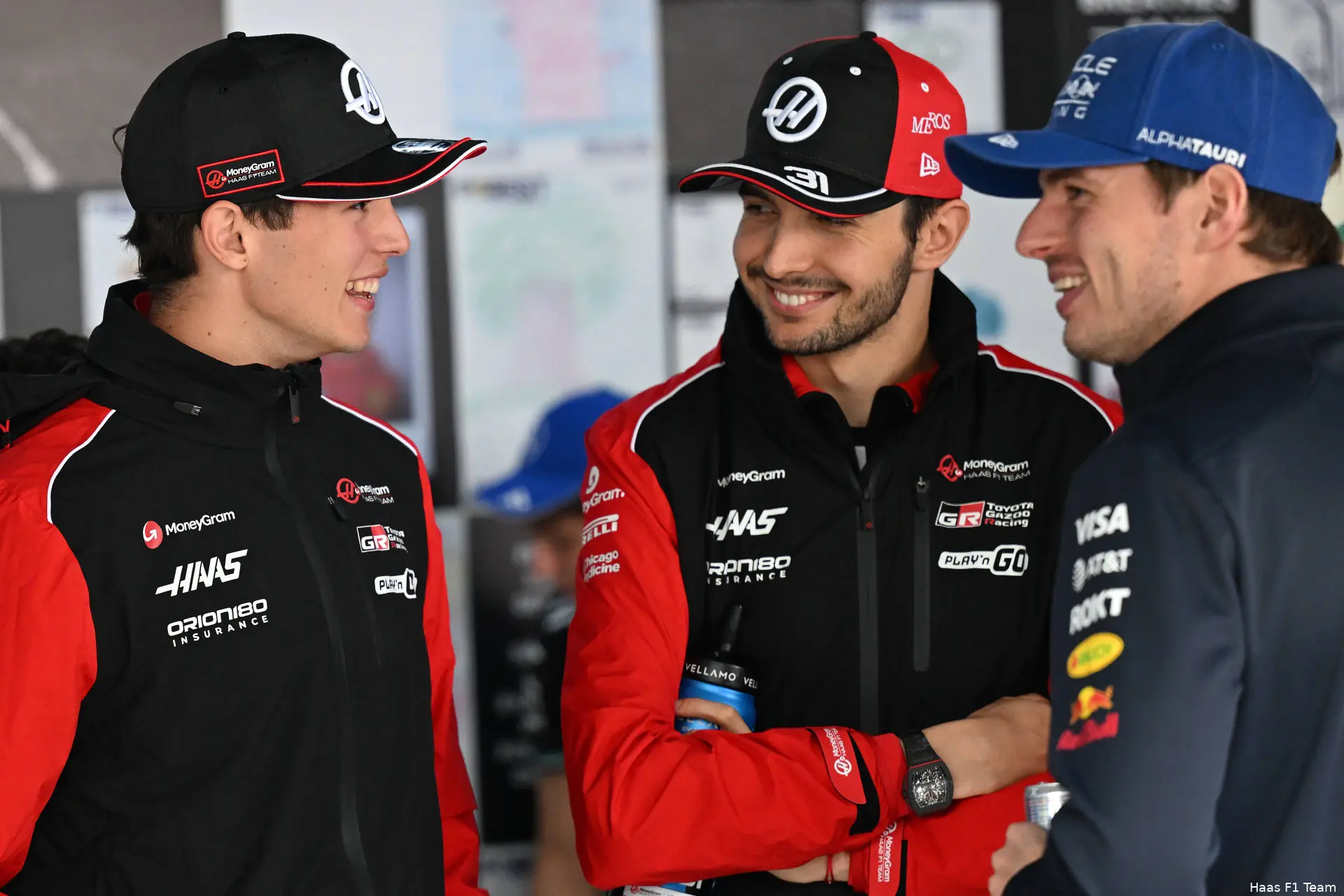 max-verstappen-red-bull-racing-oliver-bearman-esteban-ocon-haas-sao-paolo-brazilie-zondag-2025