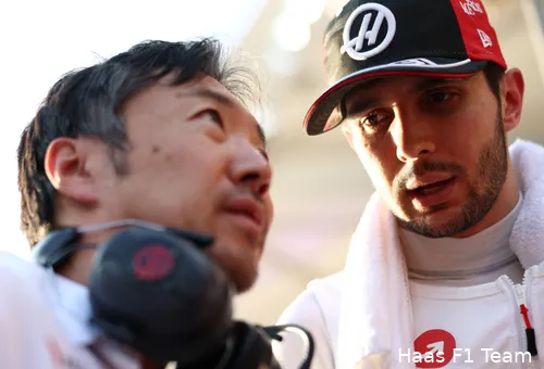 esteban-ocon-haas-gp-abu-dhabi-2025-zondag-ayao-komatsu