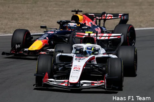 max-verstappen-red-bull-racing-oliver-bearman-haas-china-zaterdag-2026