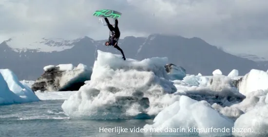 kitesurfende baas