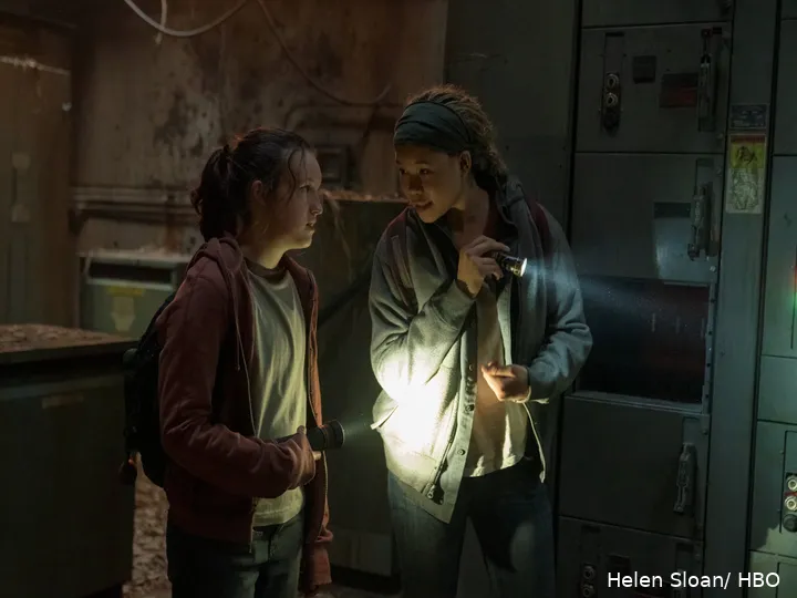 Bella Ramsey (Links), Storm Reid (Rechts) -&nbsp;Beeld: Liane Hentscher/HBO