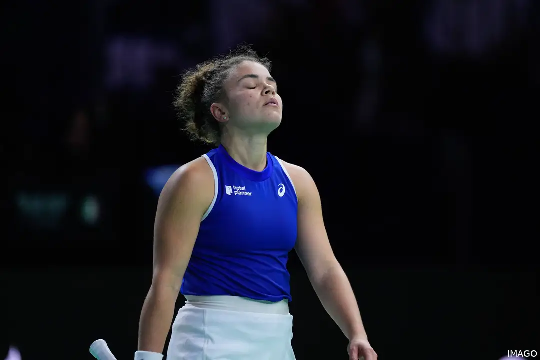 No Coco Gauff sino Magda Linette en una buena ocasión para Jasmine Paolini.