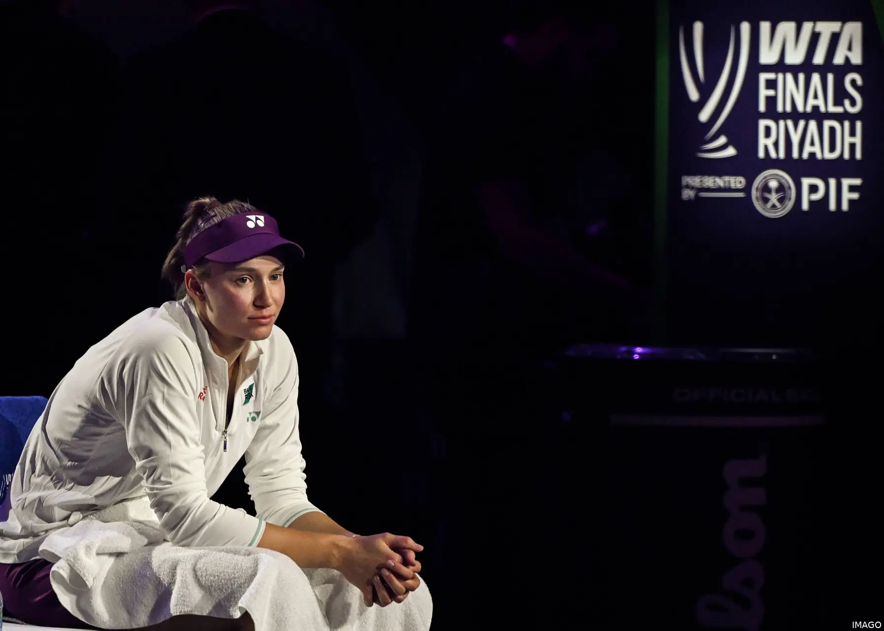 Elena Rybakina before her winners speech at the WTA Finals.