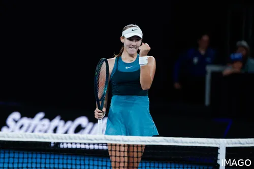 Mirra Andreeva en el Open de Australia 2025.