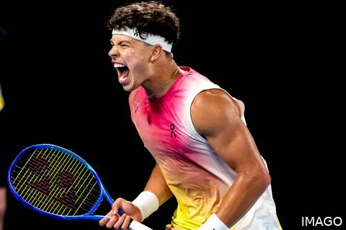 Ben Shelton celebrating