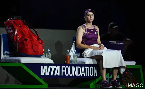 Elena Rybakina, die bei den WTA Finals 2025 über ihren nächsten Schritt nachdenkt
