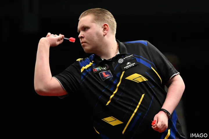 Viktor Tingström pakte als eerste een PDC Tour Card op de Finalefase van de Europese Q-School