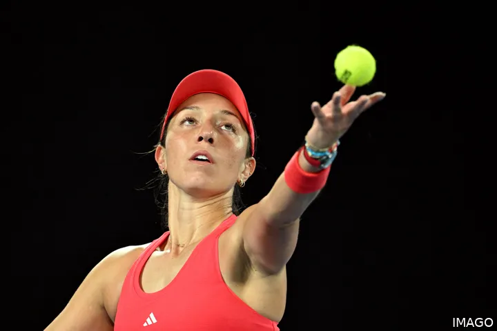 Pegula beim Aufschlag bei den Australian Open&nbsp;