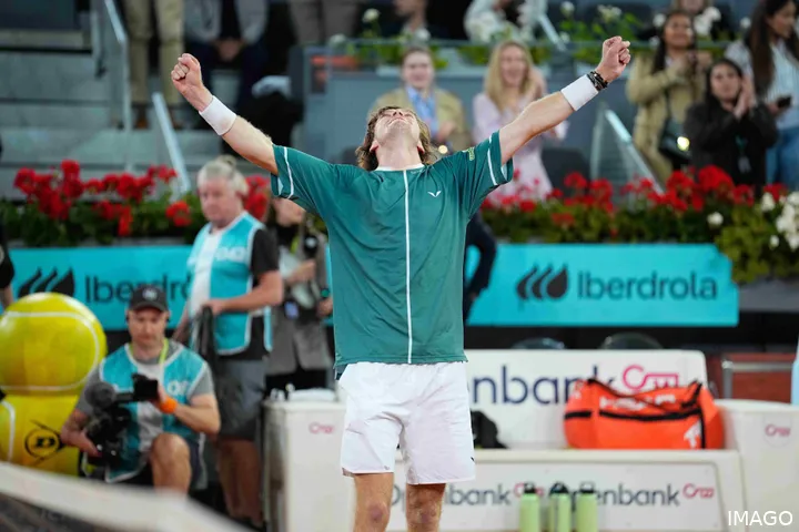 Andrey Rublev en el Open de Madrid 2024. Gana su segundo título de Masters 1000 contra Felix Auger-Aliassime.