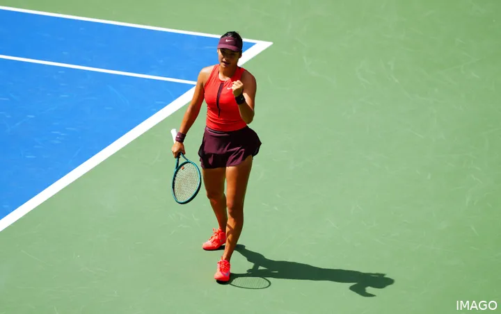 Emma Raducanu receives during the US Open.
