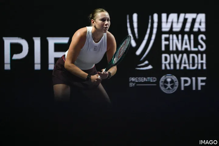 Anisimova alcanzó las semifinales en su debut en las WTA Finals.