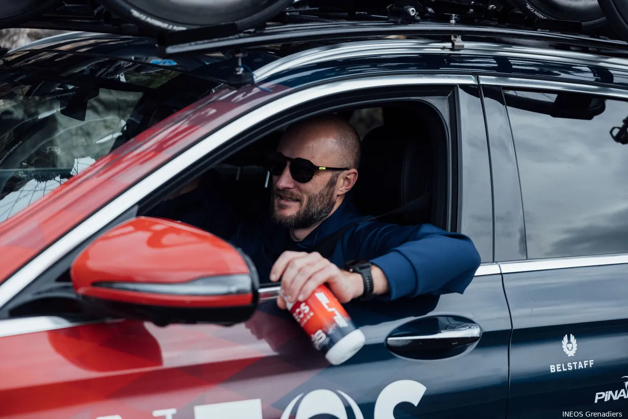 Steve Cummings in the INEOS Grenadiers team car