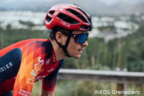 Tom Pidcock in de (nieuwe) kleuren van INEOS Grenadiers.