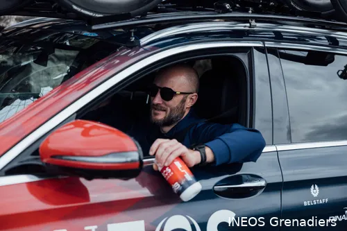 Steve Cummings in the INEOS Grenadiers team car