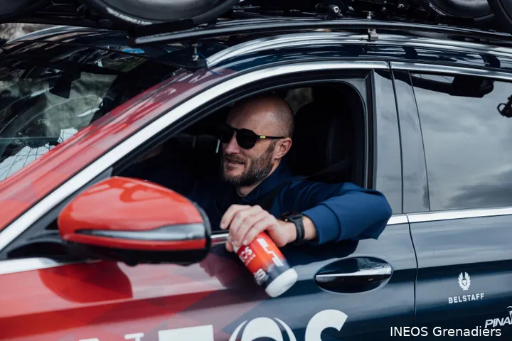 Steve Cummings in the INEOS Grenadiers team car