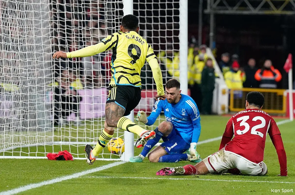 ang arsenal revient de forest avec les 3 points icon spi 013 ay notts forest arsenal 371287