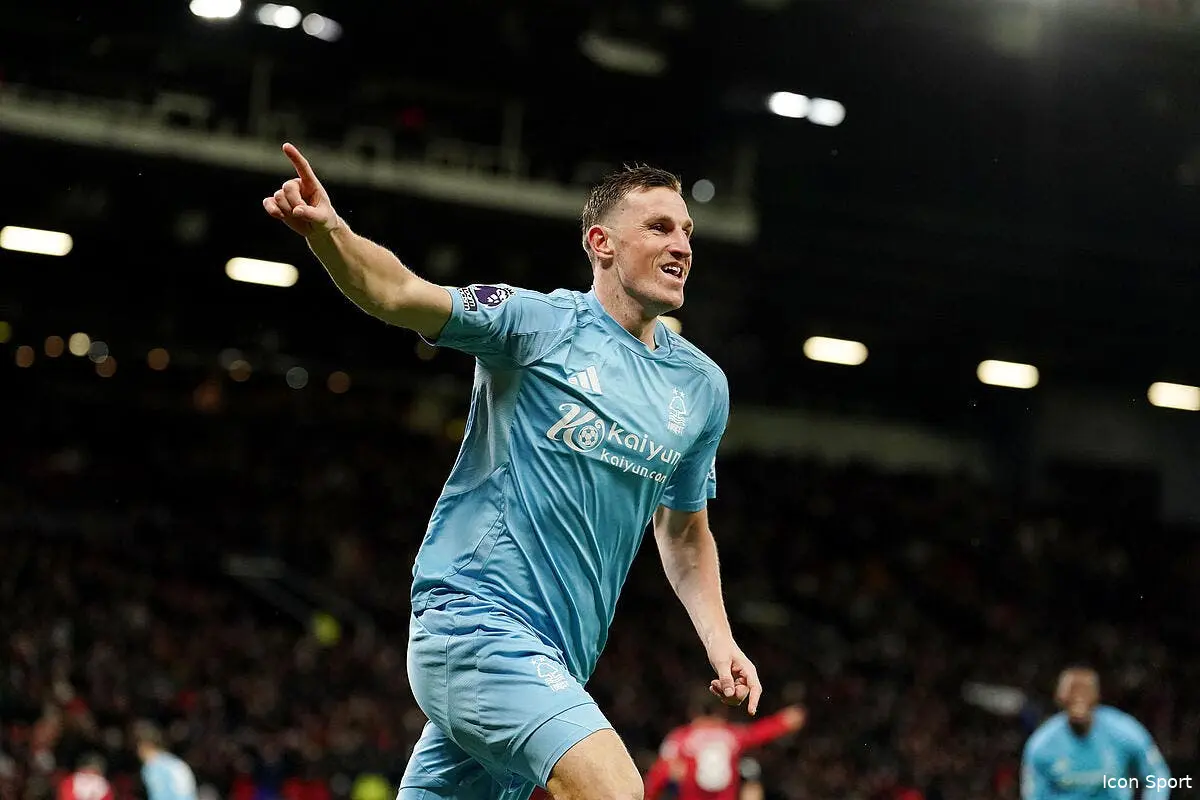Ang : Man United poursuit sa chute en enfer