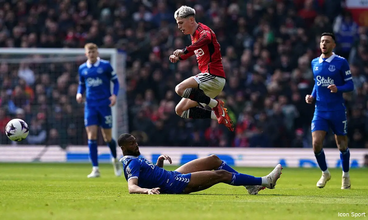 Ang : Manchester United repart de l'avant