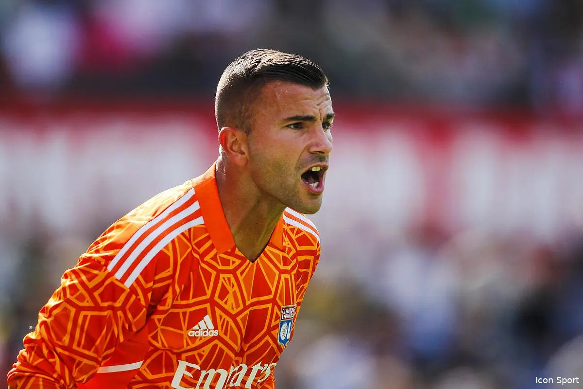 anthony lopes fixe l objectif xxl de l ol ca promet icon 452244617 346941