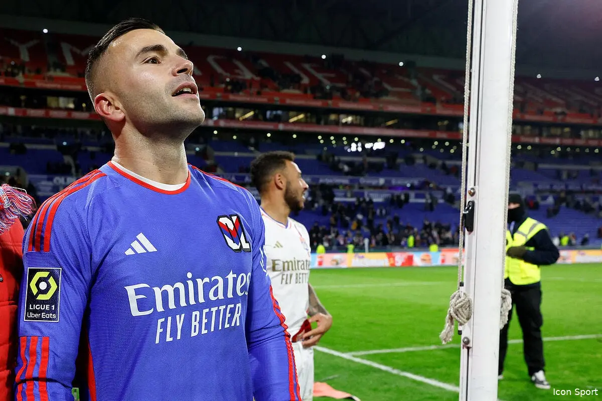 anthony lopes remplace d urgence par lucas perri fureur a lyon icon w8a8445 370550