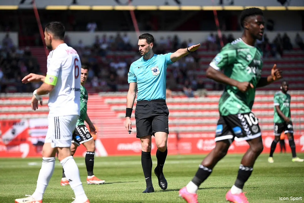 ASSE : L'arbitre avoue sa grossière erreur