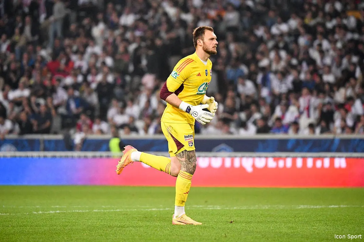 Avec 11 Lucas Perri, l'OL aurait pu battre le PSG