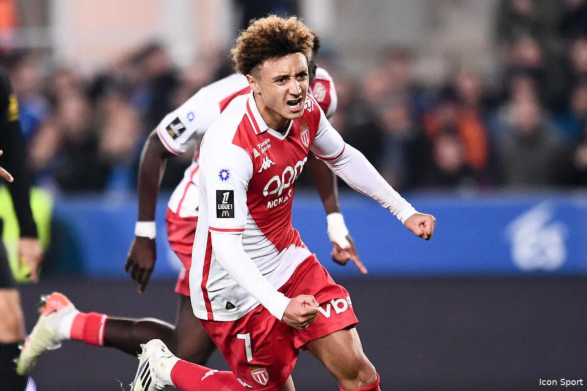 Ben Seghir en janvier 2025, le PSG braque Monaco