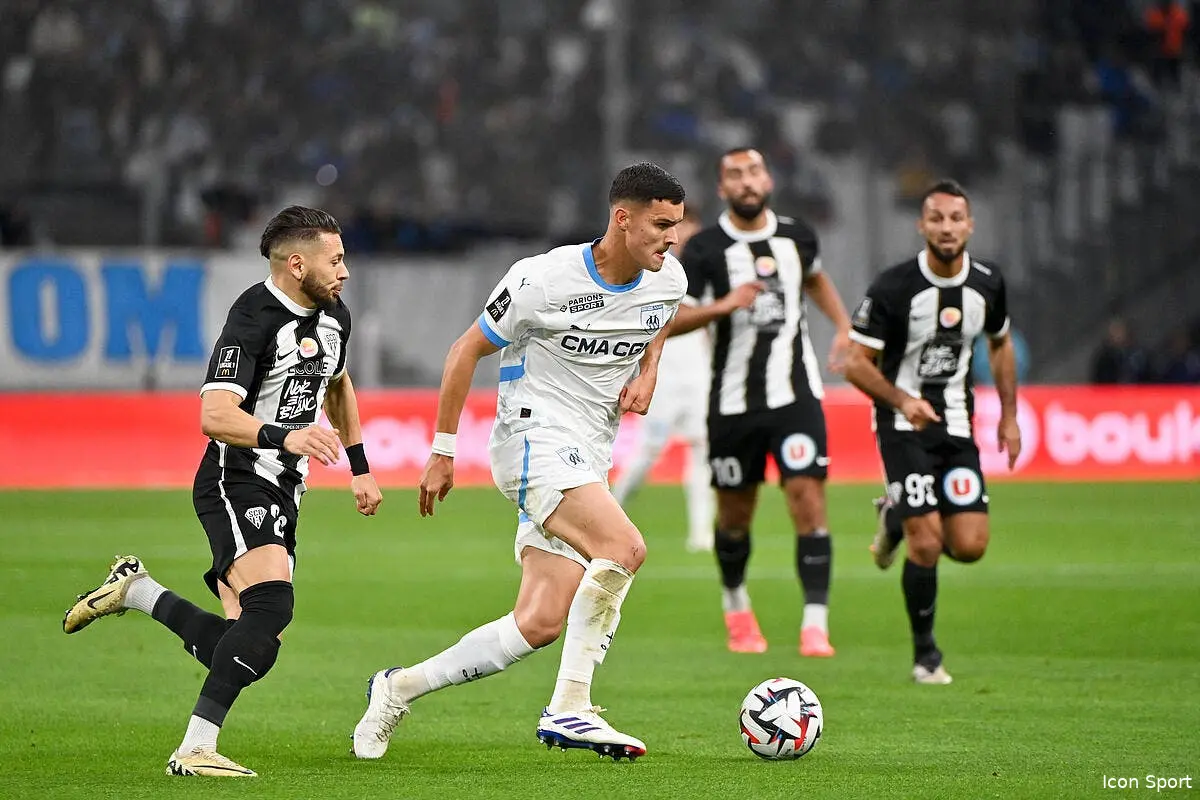 Carboni blessé au genou, l'OM retient son souffle