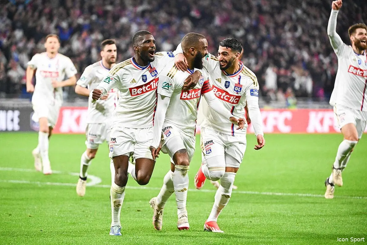 CdF : Lacazette porte l'OL jusqu'en finale !