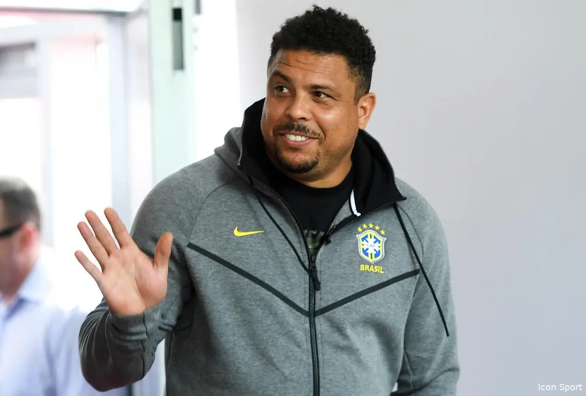 cdm les legendes lancent une propagande pour la fifa icon spu 120618 01 01 323337