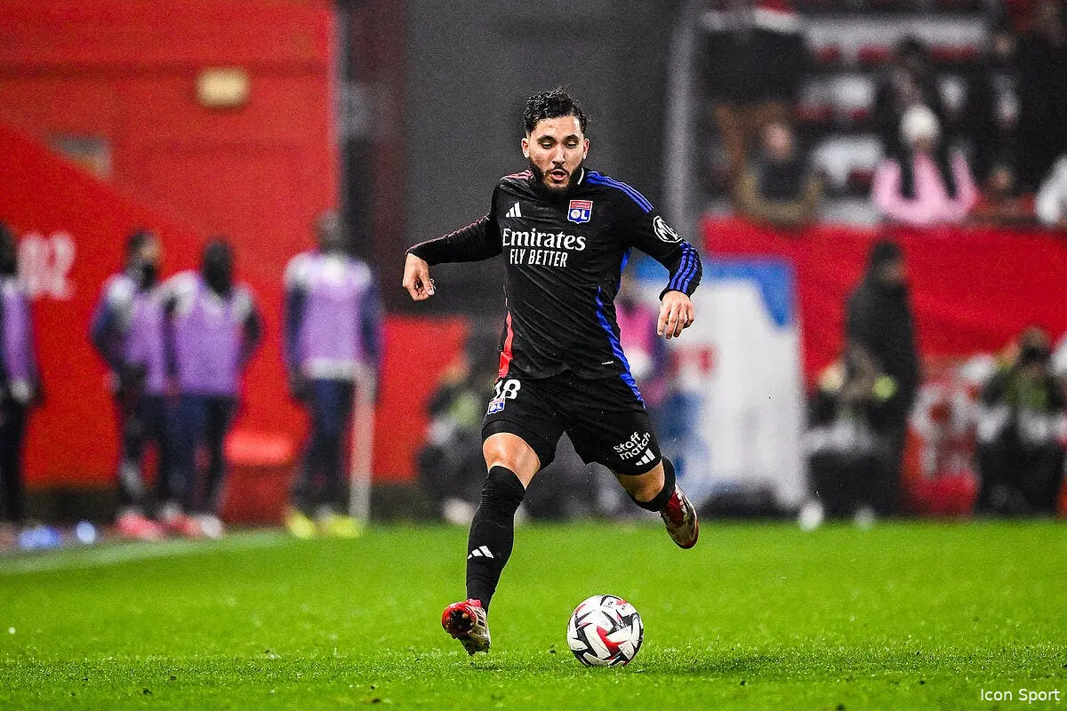 Cherki supplie l’OL de le laisser signer au PSG