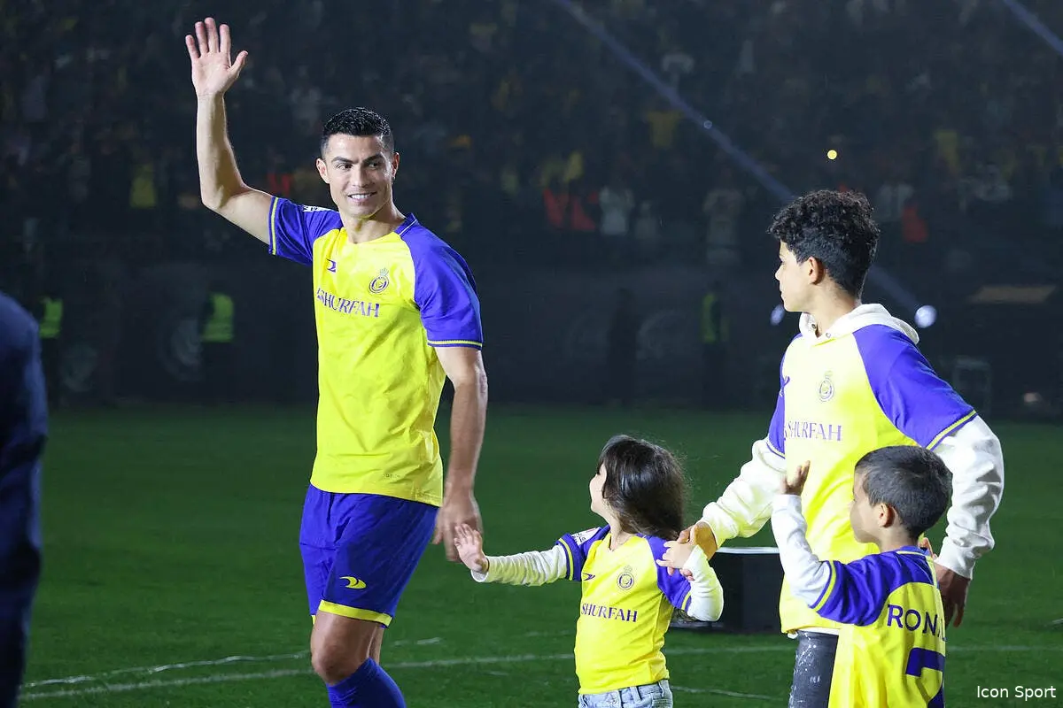 cristiano ronaldo trahi par son propre fils icon 837193 003 360669