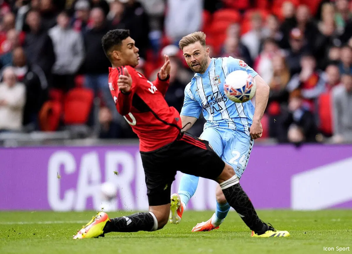 Cup : Man Utd frôle le désastre mais ira en finale