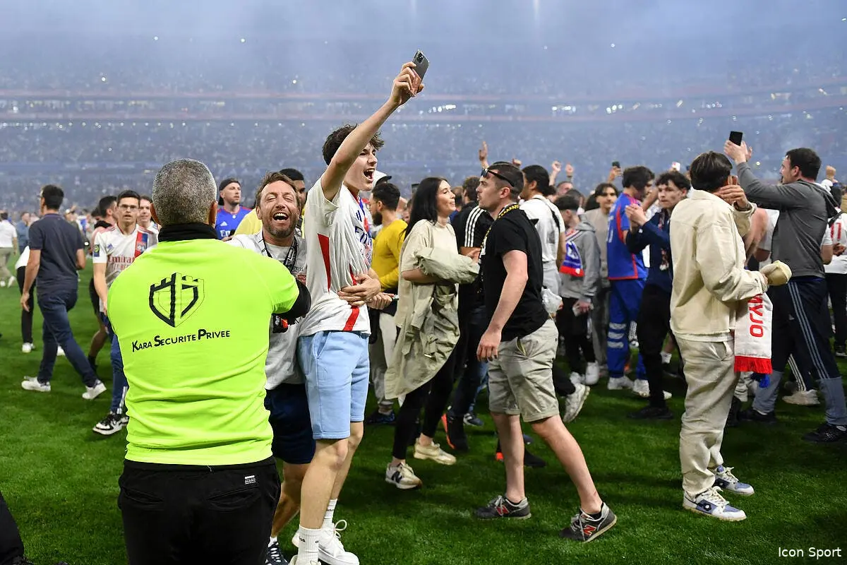 Deux supporters de l'OL tabassés sur la pelouse ?