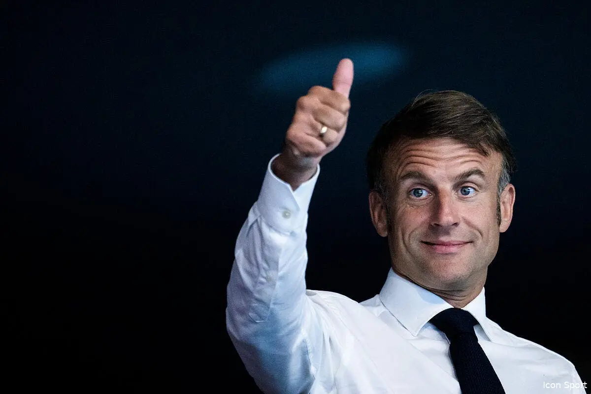 emmanuel macron et l equipe un coup de fil brutal iconsport 235873 0077 384052