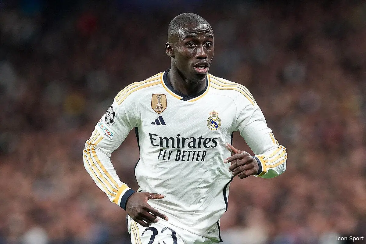 Esp : Ferland Mendy intransférable, Ancelotti prévient le Real
