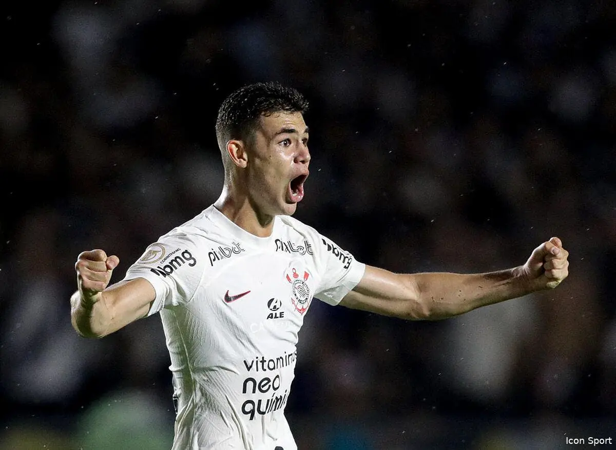 Gabriel Moscardo ne signe pas au PSG, embrouille au Qatar