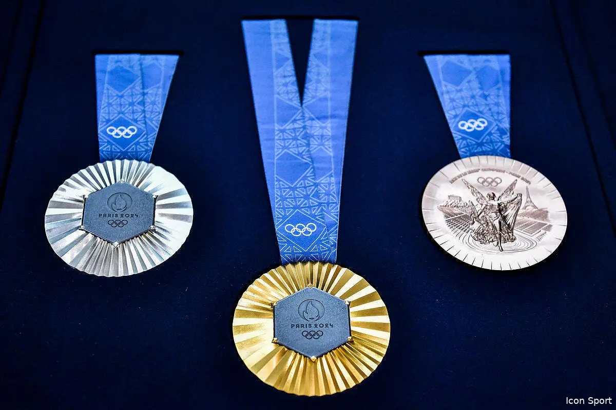 jo 2024 les bleuets de thierry henry chanceux au tirage iconsport 190093 0008 373474