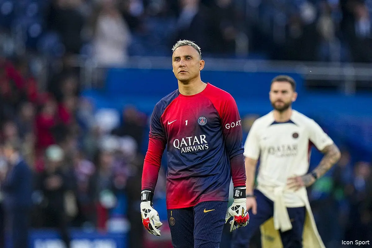 Keylor Navas officialise son départ du PSG